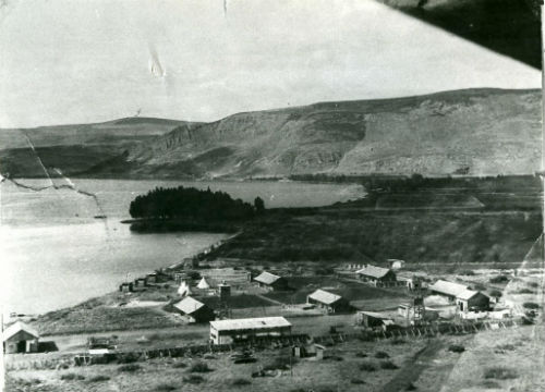 צילום אויר של קיבוץ גינוסר בשנת 1939, (באדיבות ארכיון הקיבוץ).
